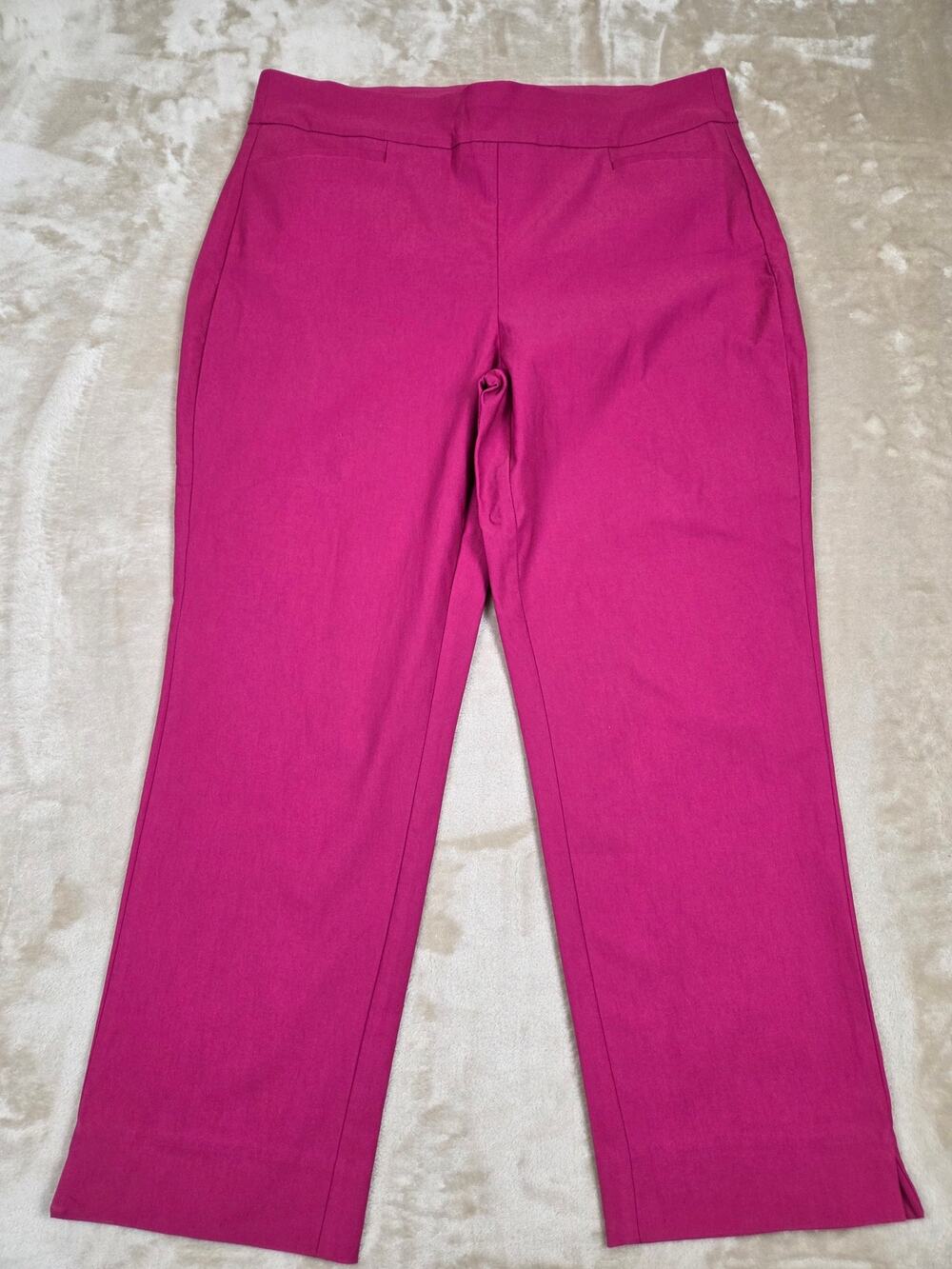 Chico's So Slimming Pull-On Pink Capris